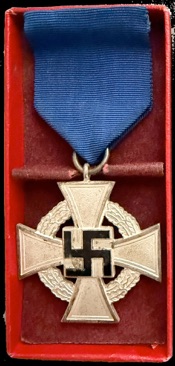 WW2 German 25 Year Faithful Service Medal in Box Treuedienst Ehrenzeichen