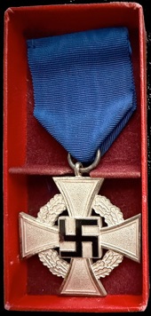 WW2 German 25 Year Faithful Service Medal in Box Treuedienst Ehrenzeichen