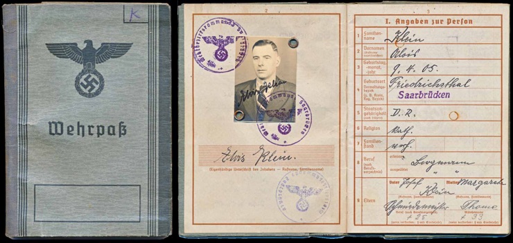WW2 German Wehrpass Pay Book ID Klein